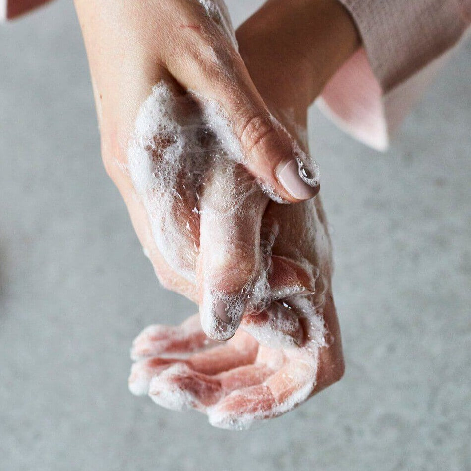 Hand + Body Wash with Kiwi Water - Plastic Free Amsterdam
